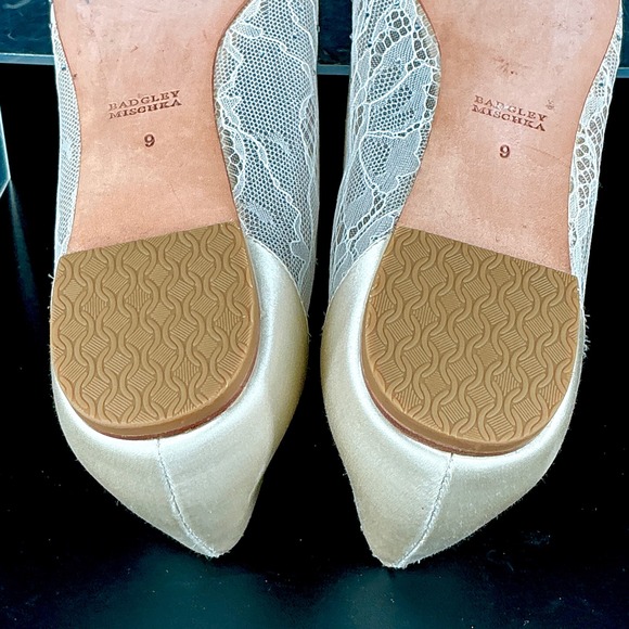 Badgley Mischka Size 9 Ivory Lace Pointed Ballet Flats Rhinestone Bow Kaitlin - Picture 9 of 12